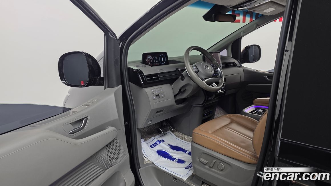 Hyundai Staria 2023