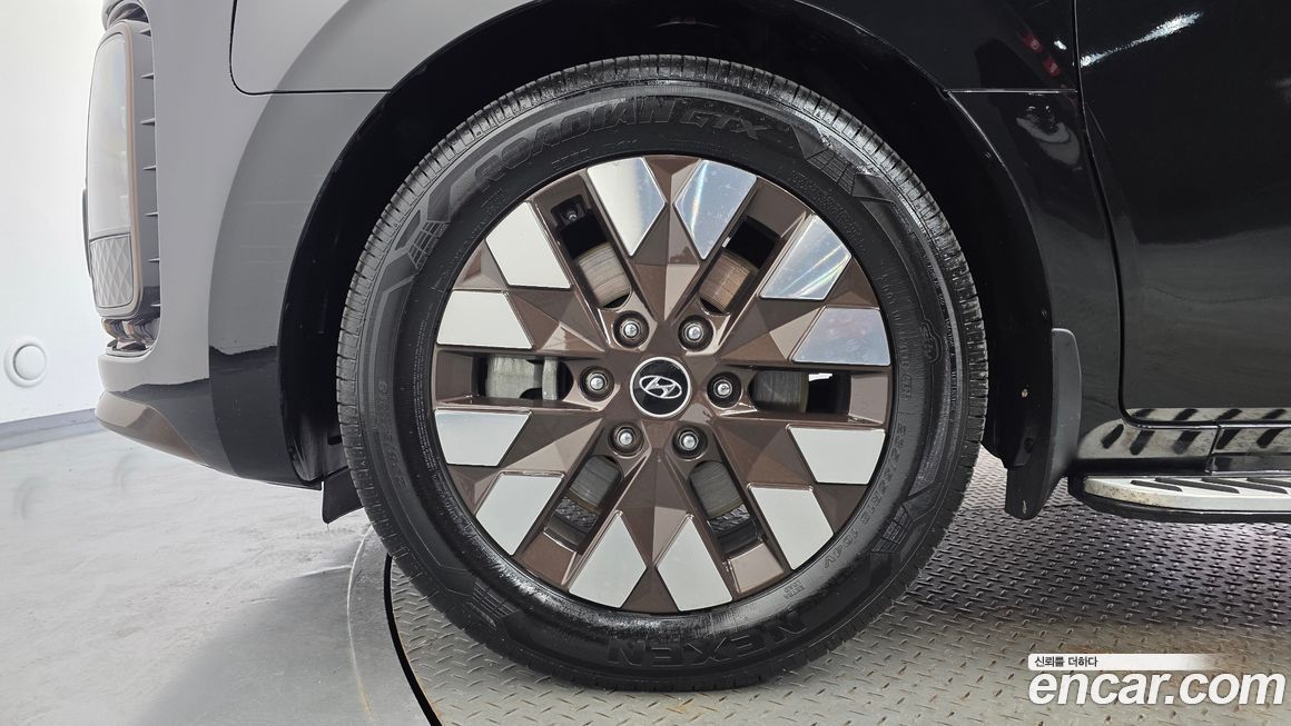 Hyundai Staria 2023