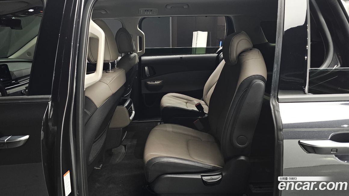 Kia Canival 2025