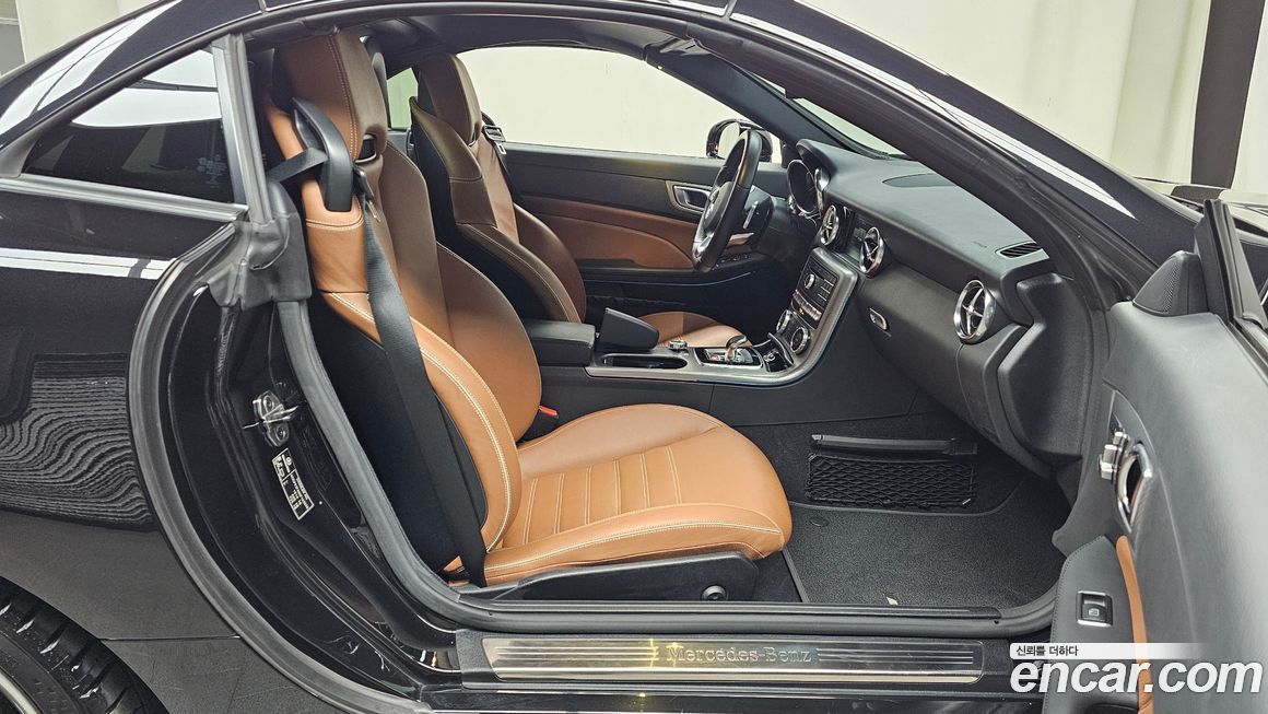 Mercedes-Benz SLC-Class 2019