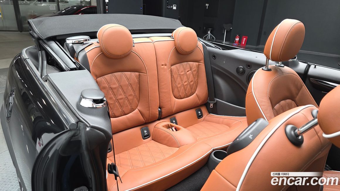 Mini Cooper Convertible 2024