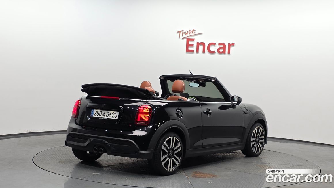 Mini Cooper Convertible 2024