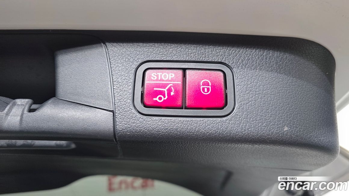 Mercedes-Benz GLB-Class 2021