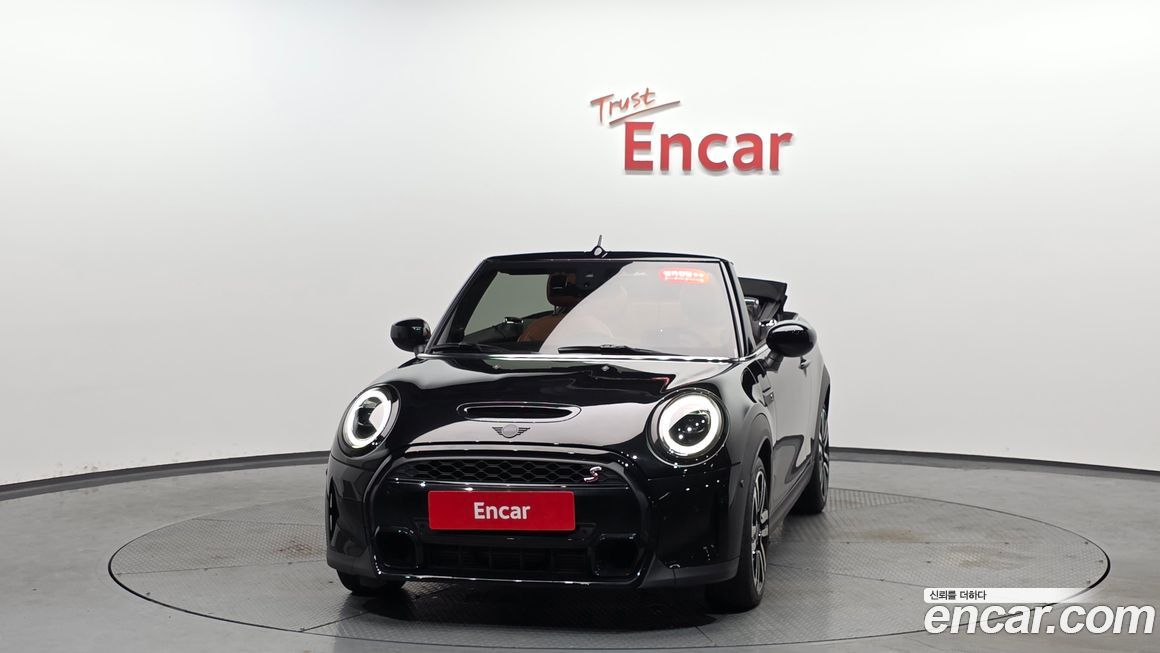 Mini Cooper Convertible 2024