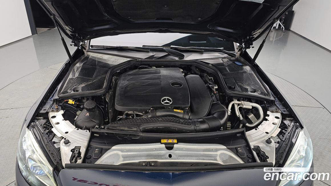 Mercedes-Benz C-Class 2021