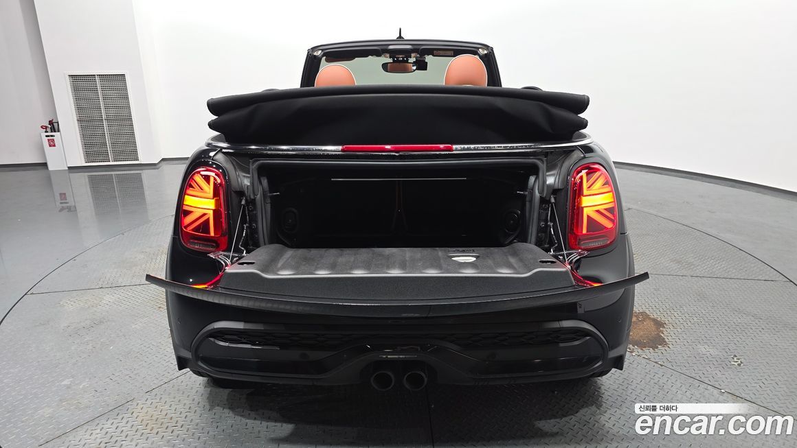 Mini Cooper Convertible 2024