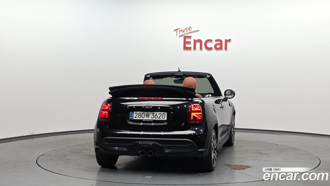 Mini Cooper Convertible 2024