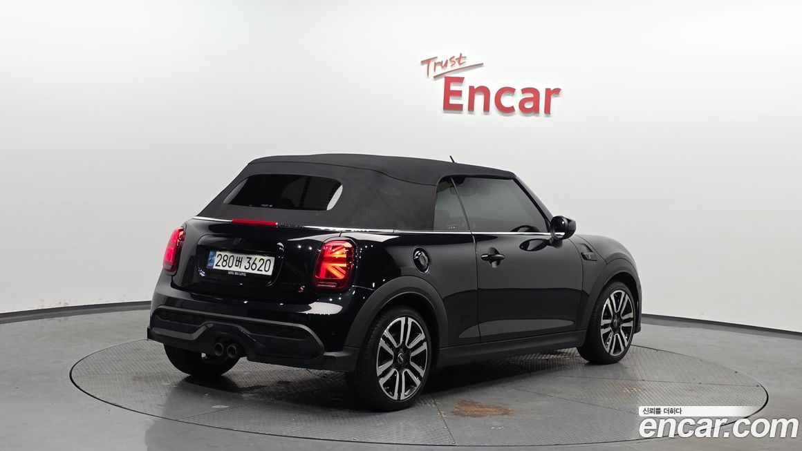 Mini Cooper Convertible 2024