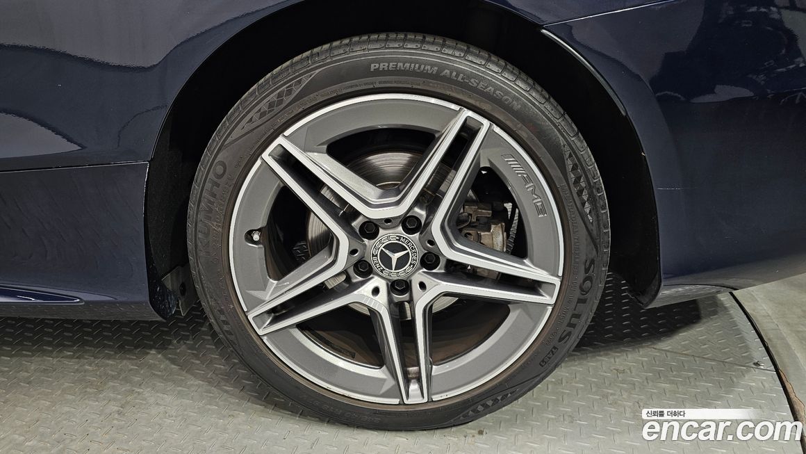 Mercedes-Benz C-Class 2021