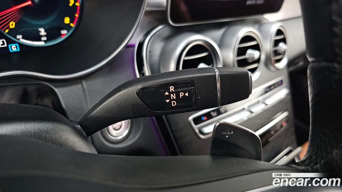 Mercedes-Benz C-Class 2021