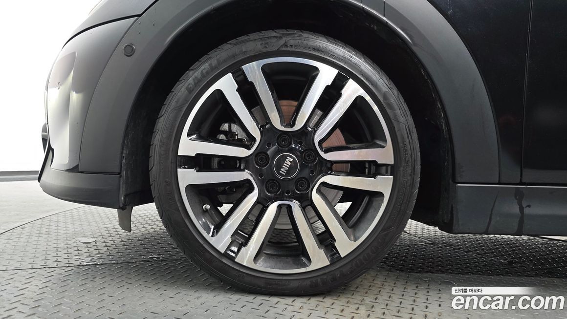 Mini Cooper Convertible 2024