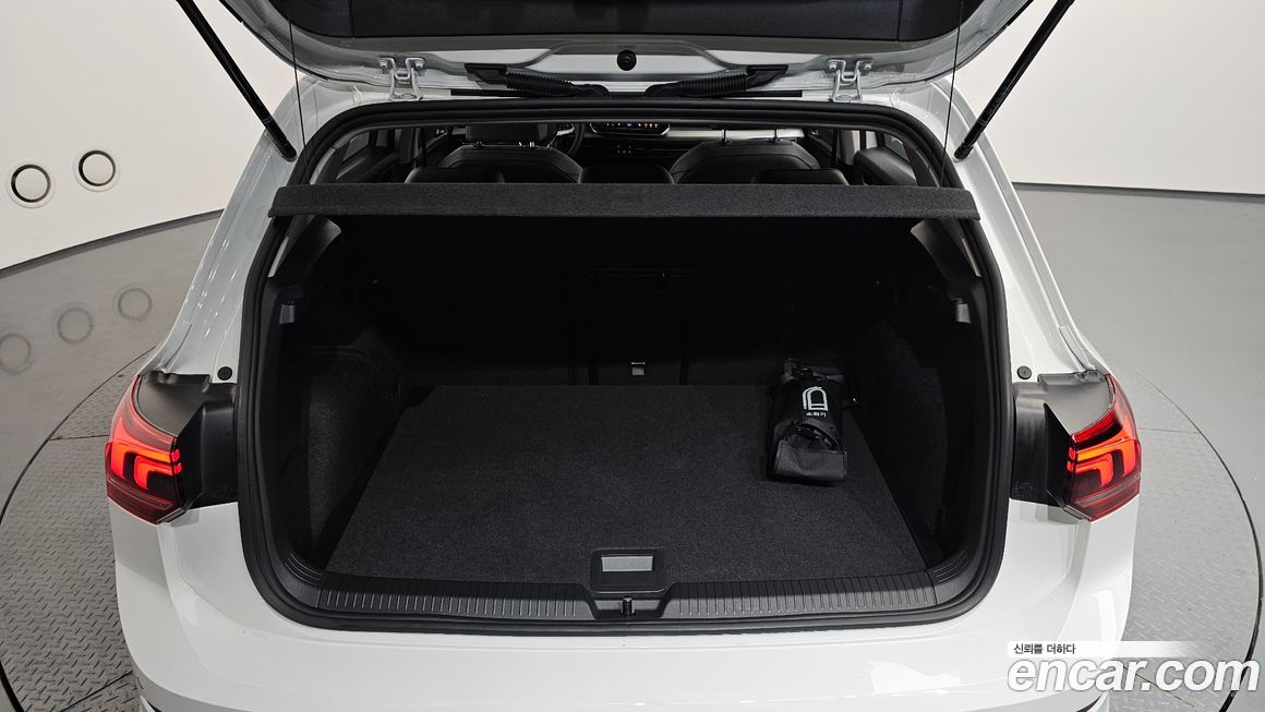 Volkswagen Golf 2025