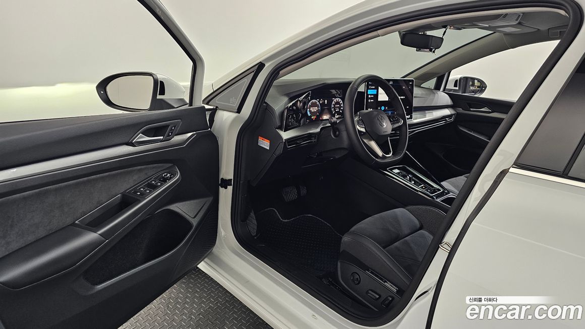 Volkswagen Golf 2025