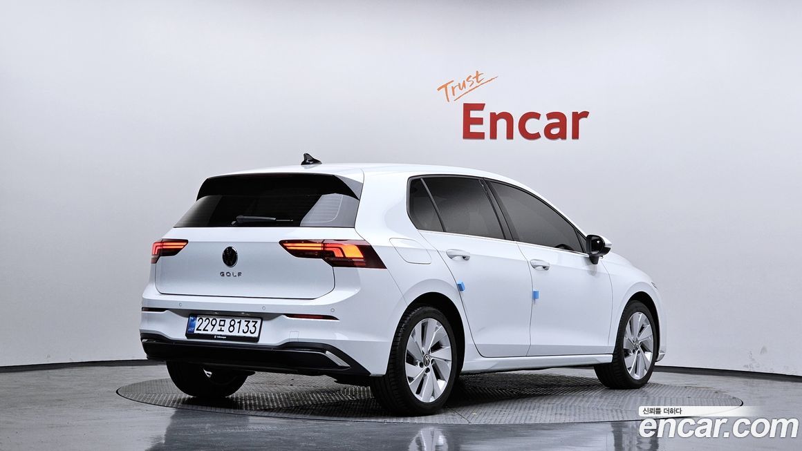 Volkswagen Golf 2025