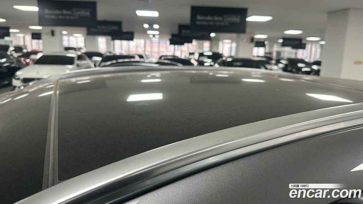 Mercedes-Benz GLA-Class 2021