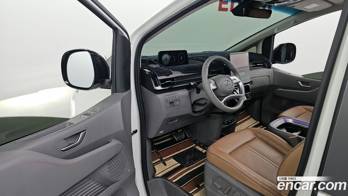 Hyundai Staria 2022