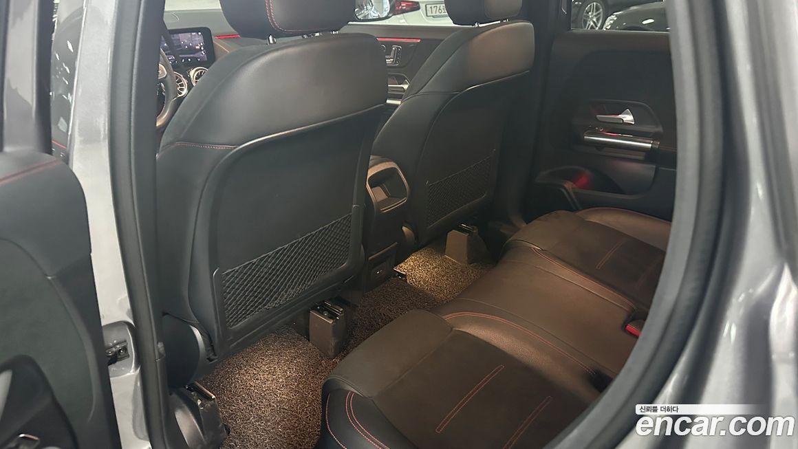 Mercedes-Benz GLA-Class 2021