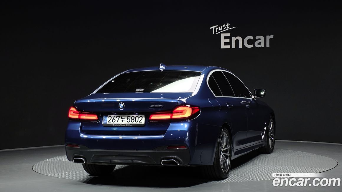 BMW 5-Series 2021