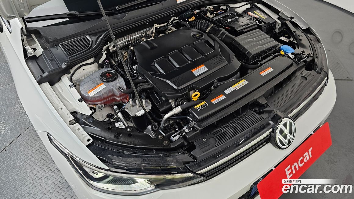 Volkswagen Golf 2025