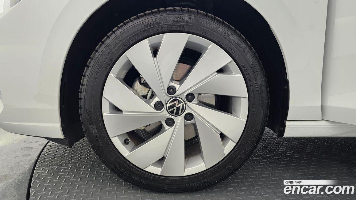 Volkswagen Golf 2025