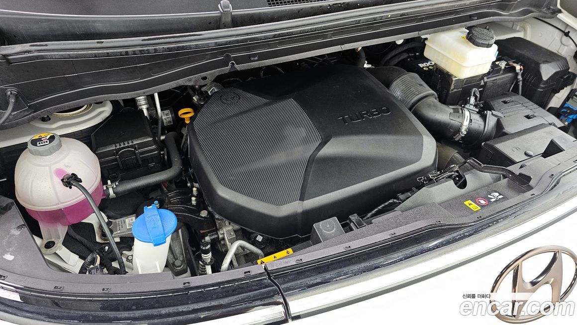 Hyundai Staria 2022