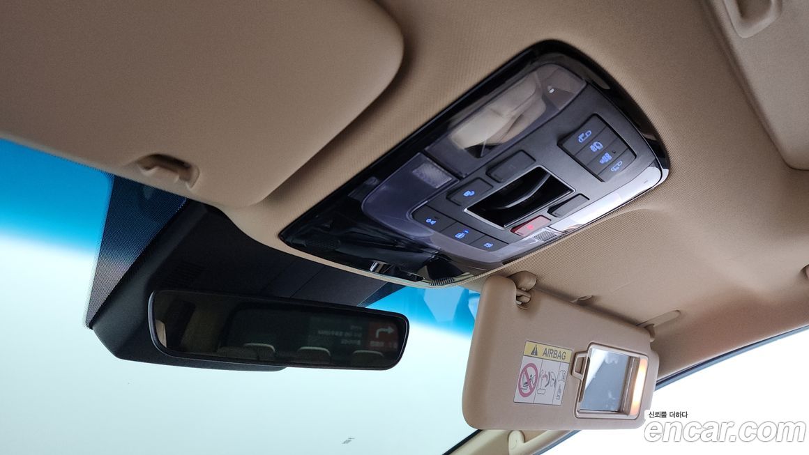 Hyundai Staria 2025