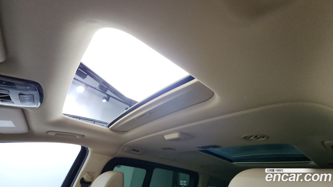 Hyundai Staria 2025