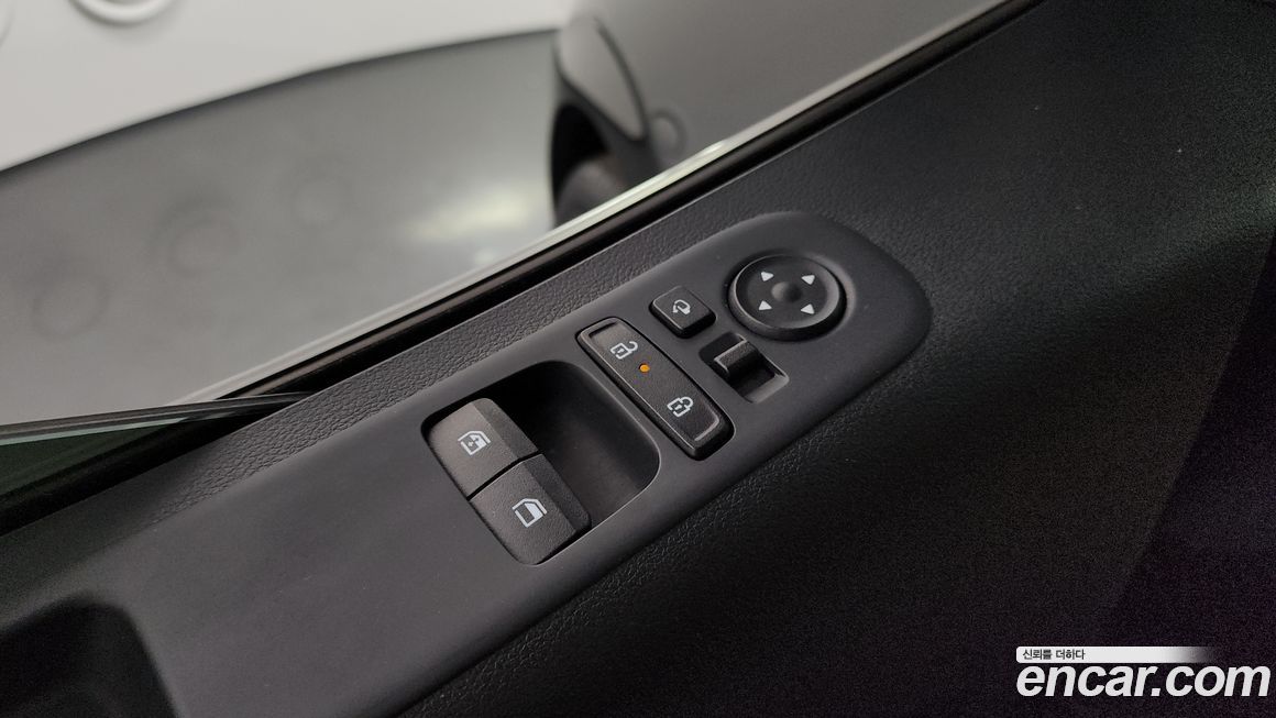 Hyundai Staria 2025