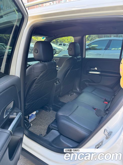 Mercedes-Benz GLB-Class 2021