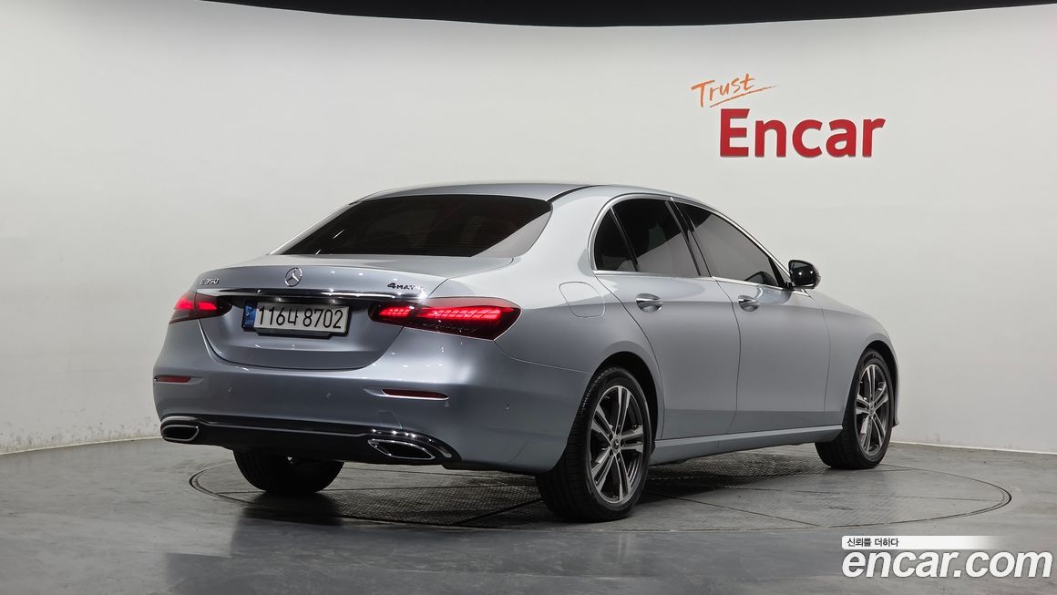 Mercedes-Benz E-Class 2022