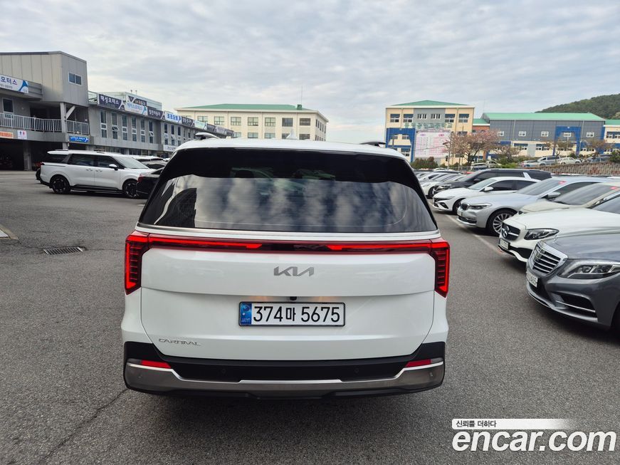 Kia Canival 2025