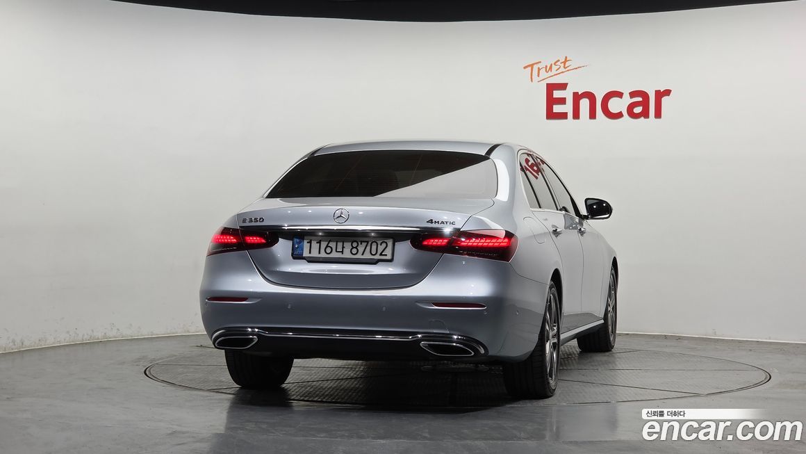 Mercedes-Benz E-Class 2022