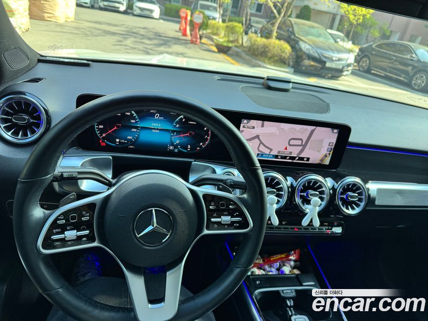 Mercedes-Benz GLB-Class 2021