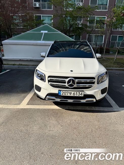 Mercedes-Benz GLB-Class 2021