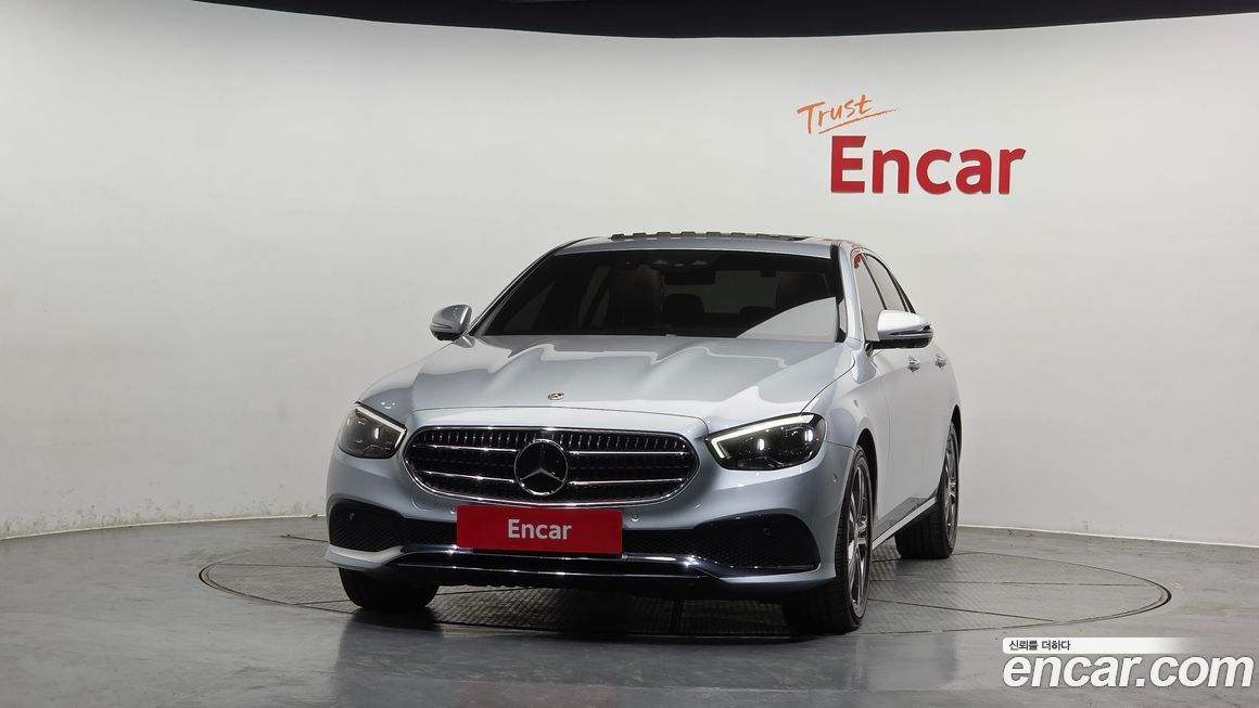 Mercedes-Benz E-Class 2022