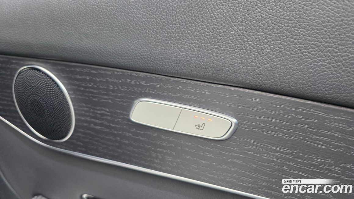 Mercedes-Benz GLC-Class 2020