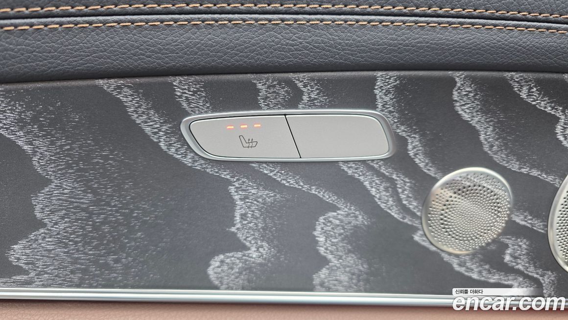 Mercedes-Benz E-Class 2022