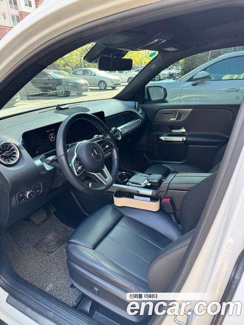 Mercedes-Benz GLB-Class 2021