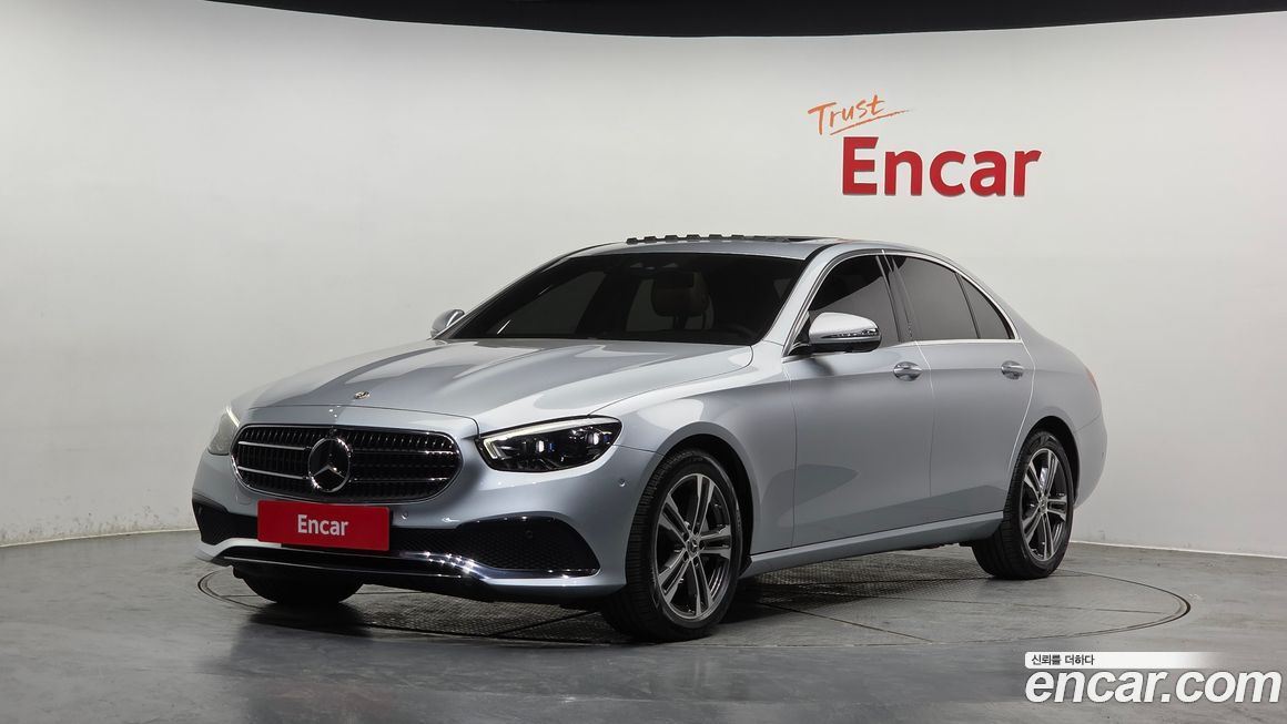 Mercedes-Benz E-Class 2022