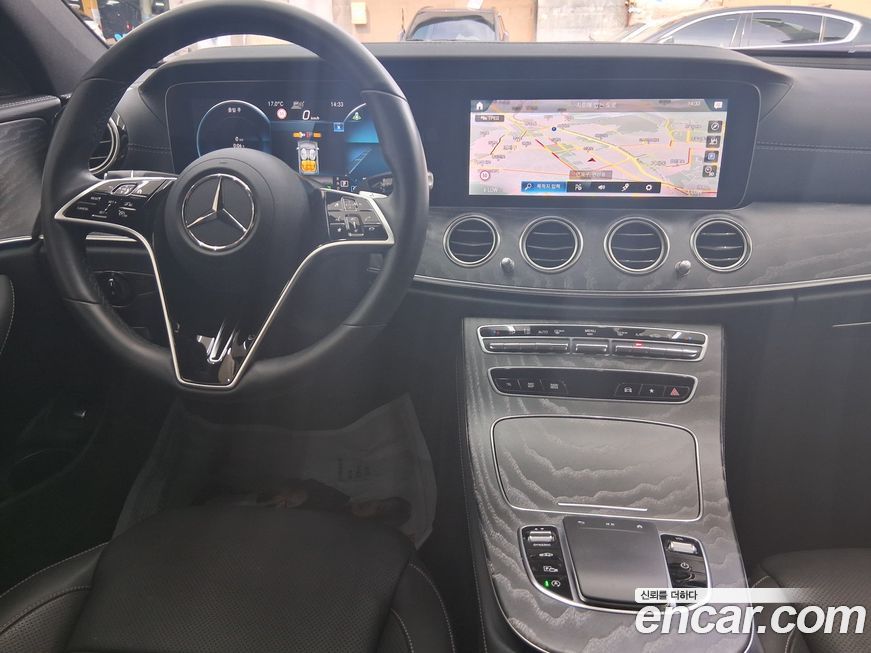 Mercedes-Benz E-Class 2022