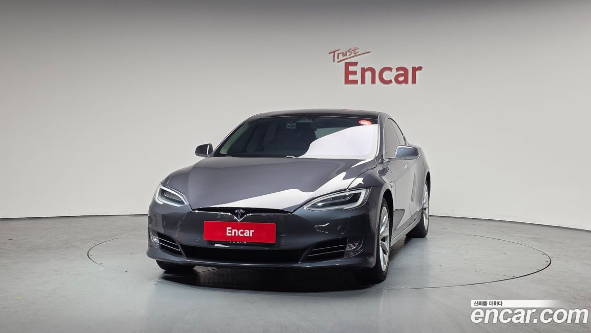 Tesla Model S 2018