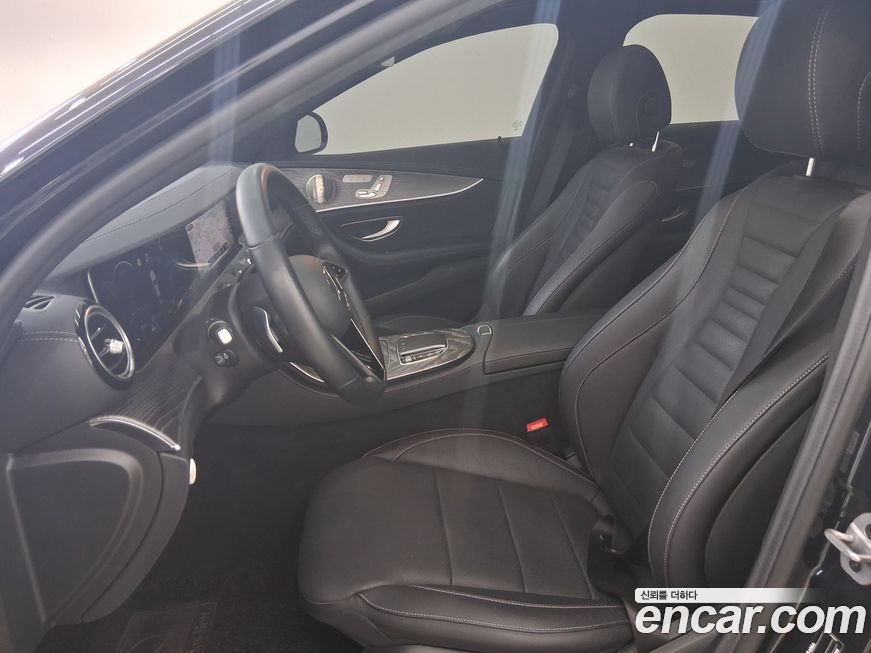 Mercedes-Benz E-Class 2022