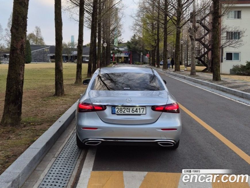 Mercedes-Benz E-Class 2022