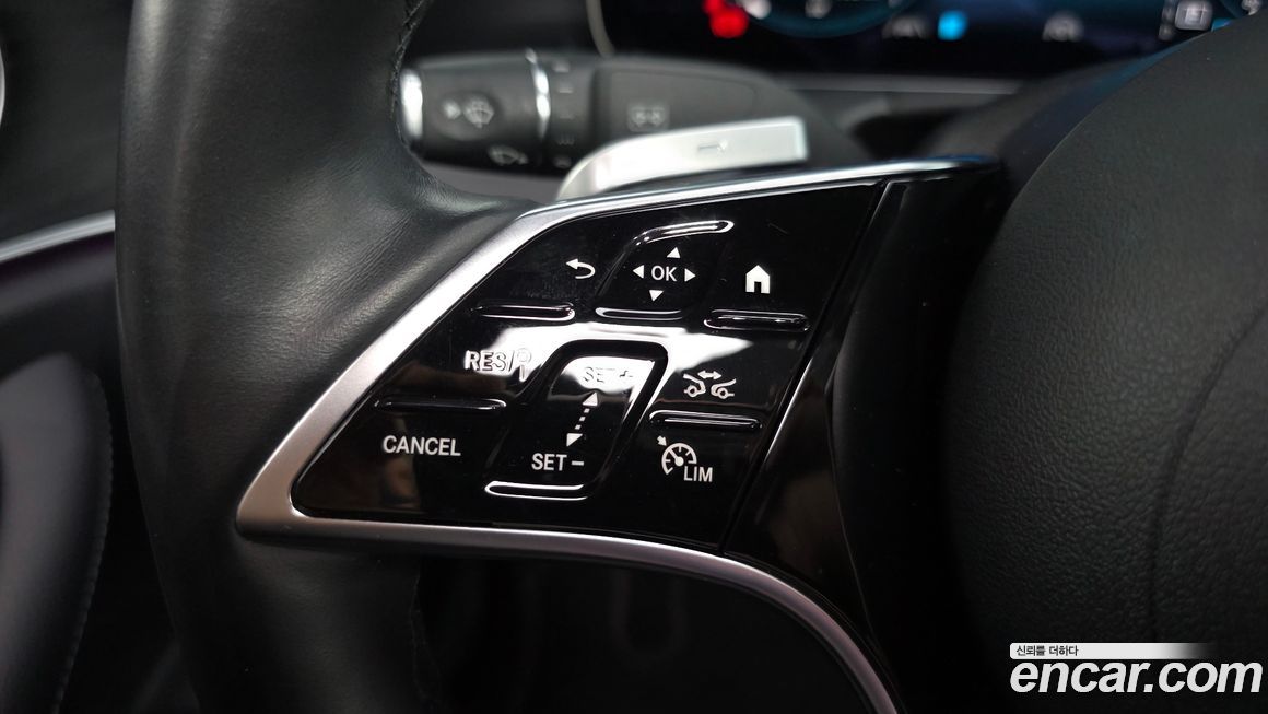 Mercedes-Benz E-Class 2023