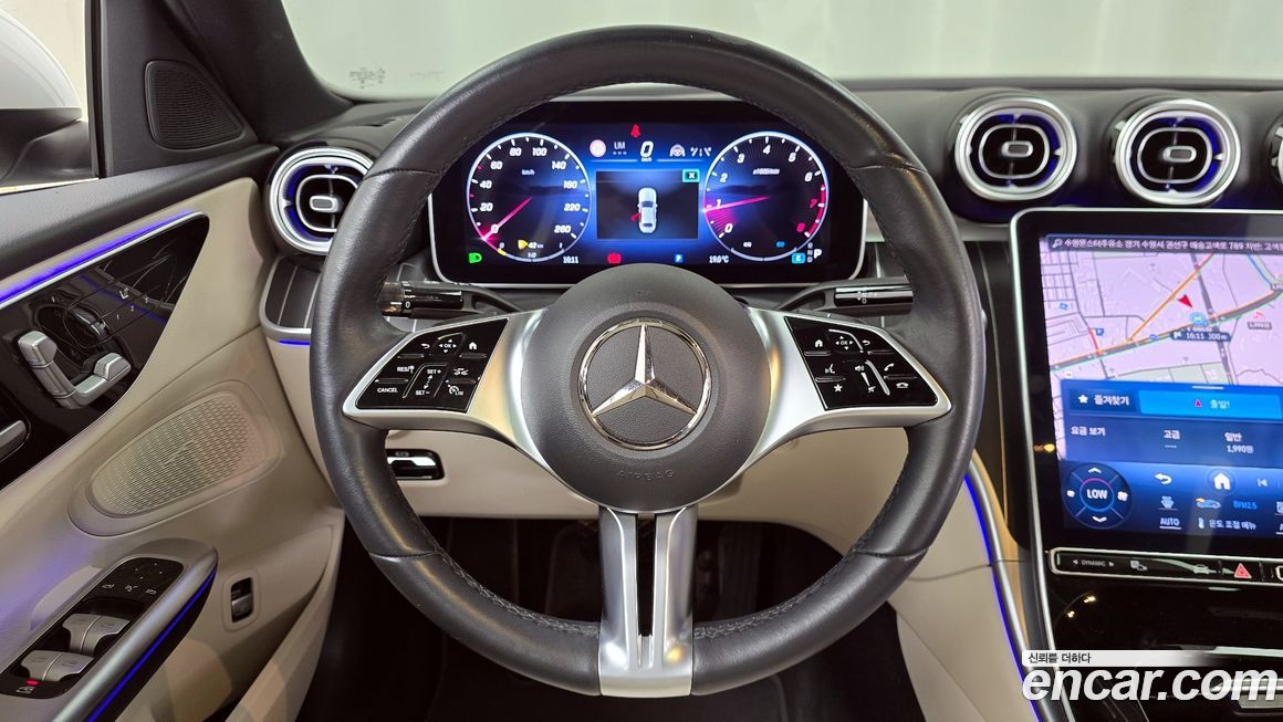 Mercedes-Benz C-Class 2023