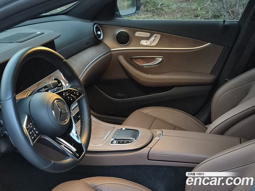 Mercedes-Benz E-Class 2022