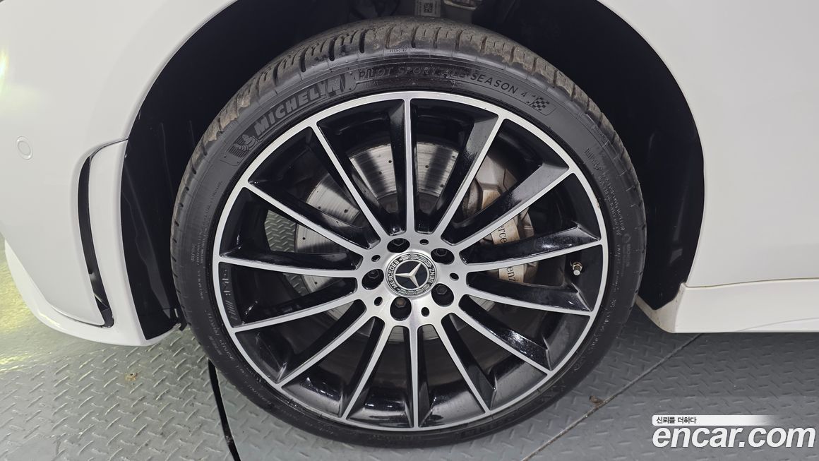 Mercedes-Benz CLS-Class 2021