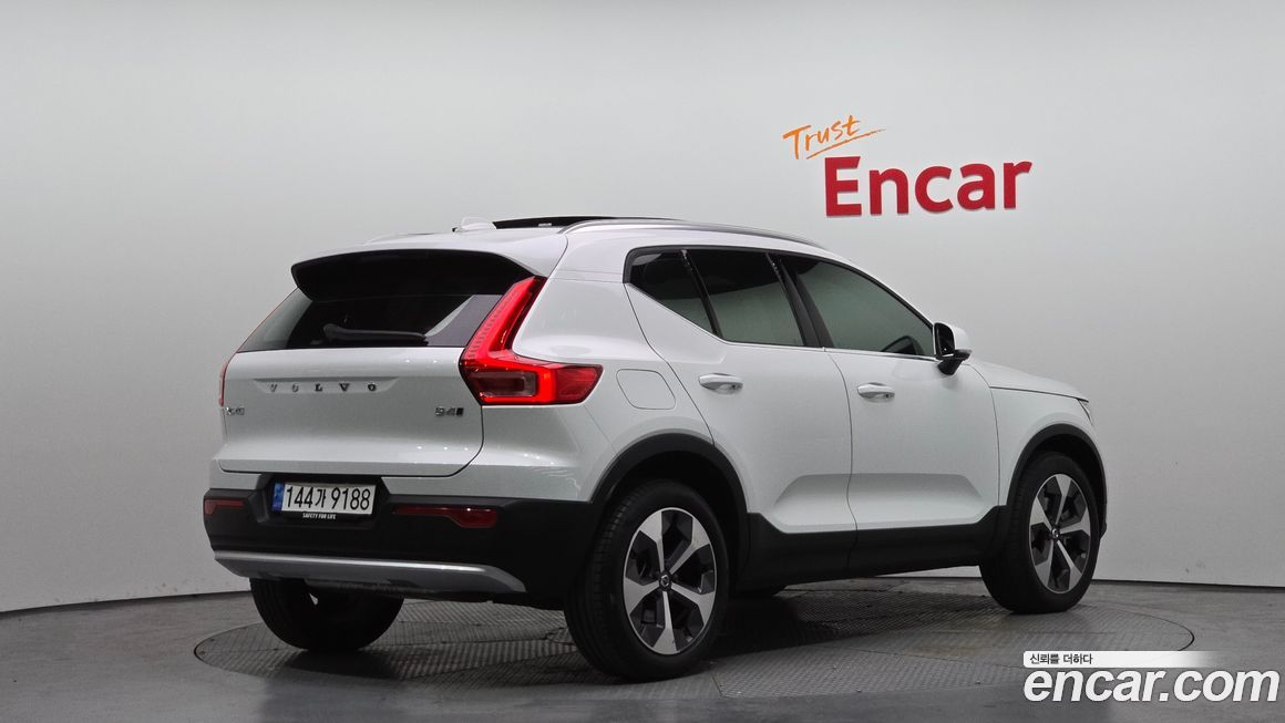 Volvo XC40 2023