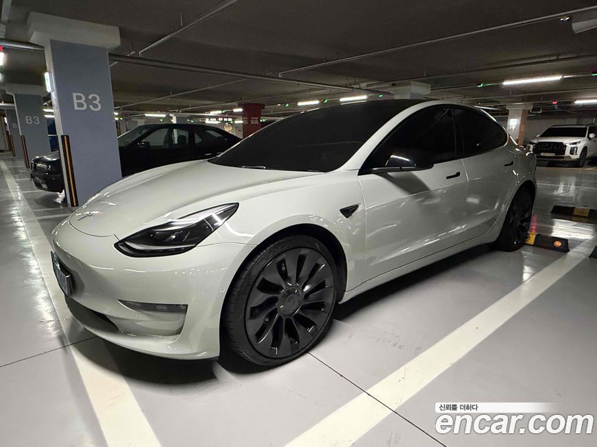 Tesla Model 3 2022