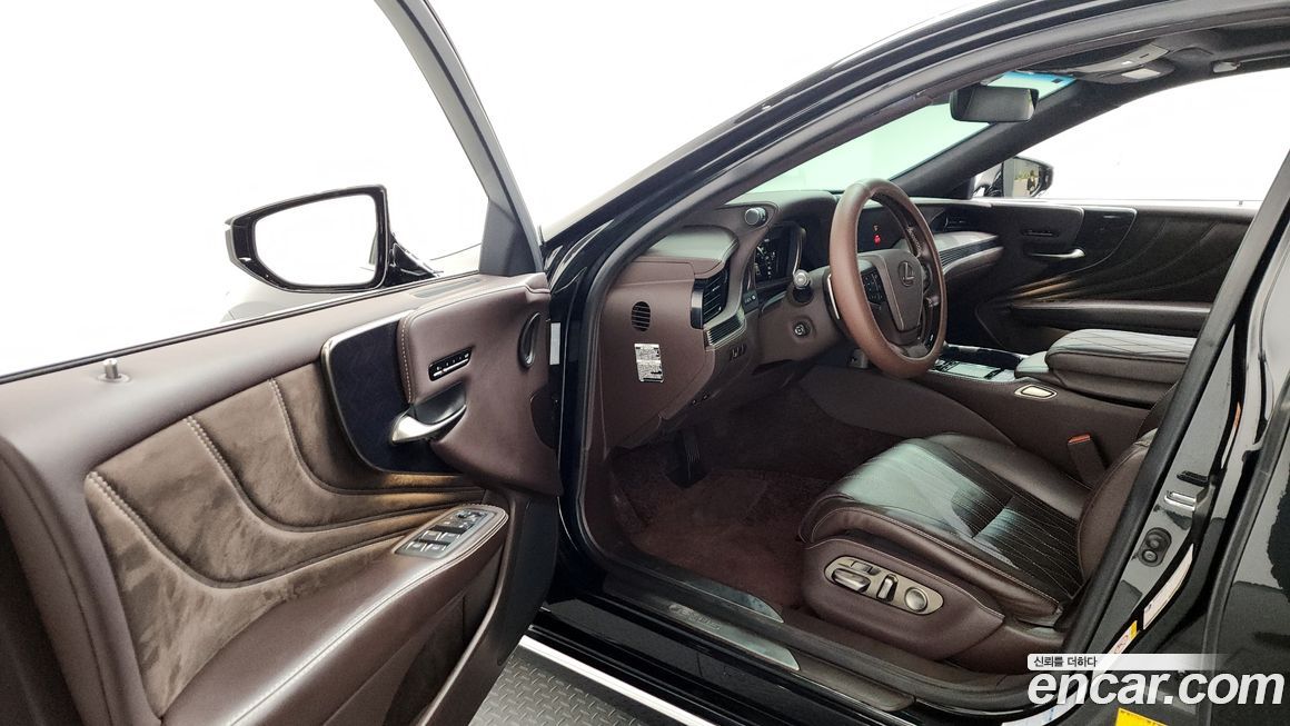 Lexus LS 2018